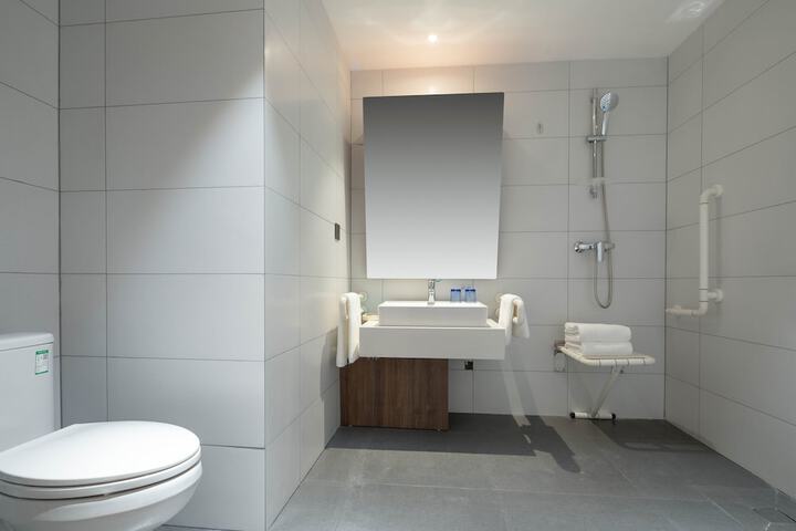 Room 20 of 46