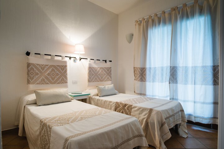 Room 22 of 100