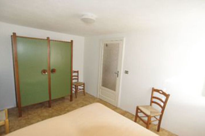 Room 18 of 26