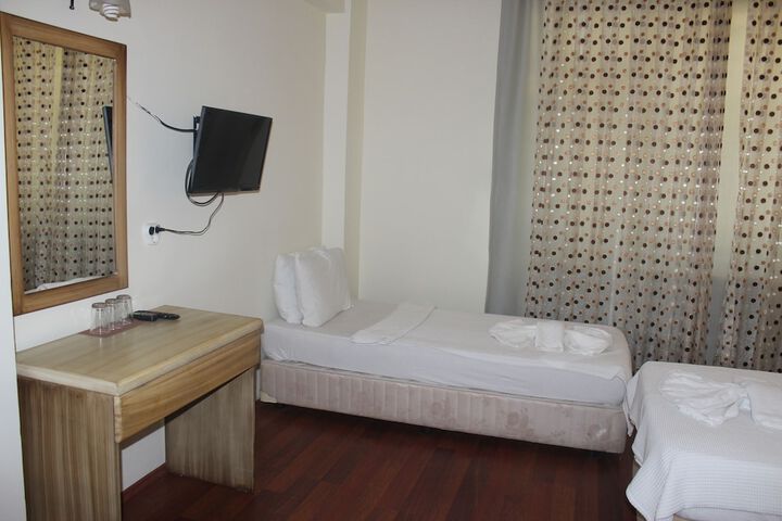 Room 18 of 66