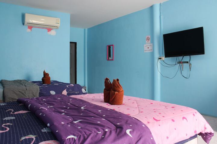 Room 6 of 15