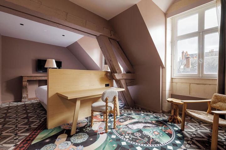 Room 78 of 85