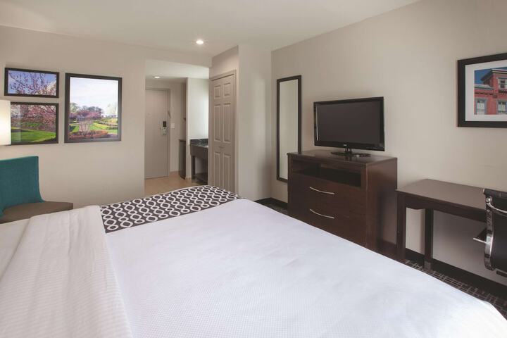 Room 7 of 43