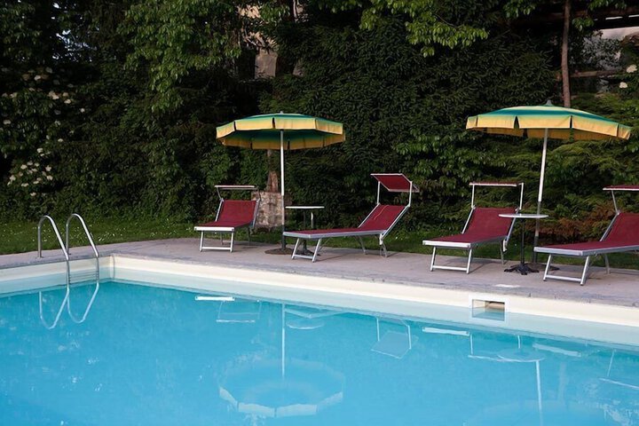 Hotel with Pool