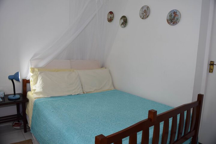 Room 2 of 90