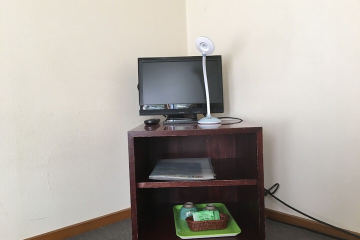 Room 10 of 31