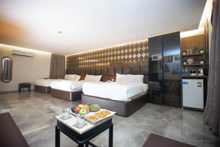 Room 90 of 177