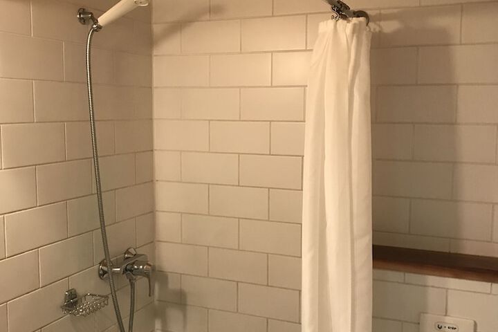 Room 50 of 98