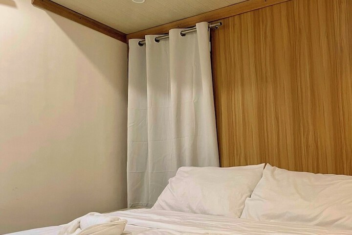 Room 37 of 162