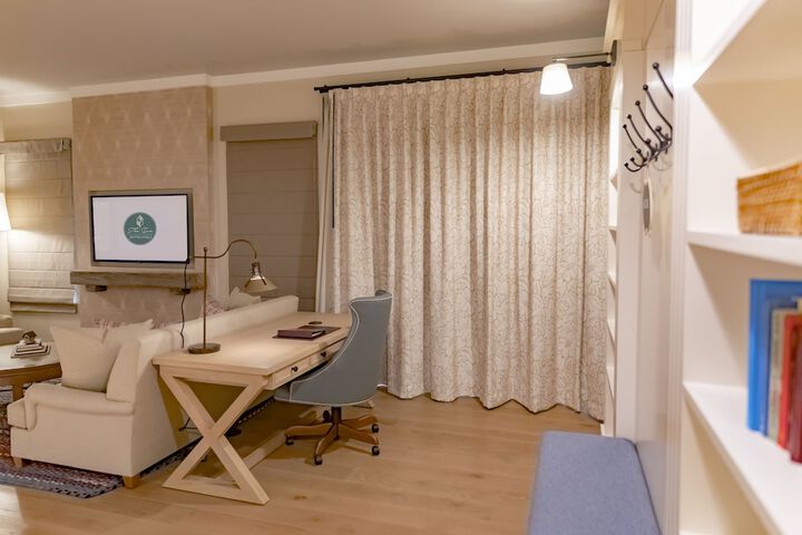 Room 12 of 68
