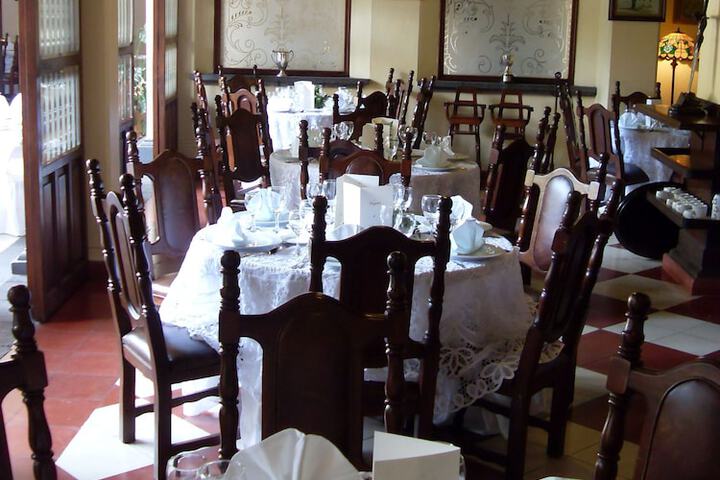 Dining 20 of 45
