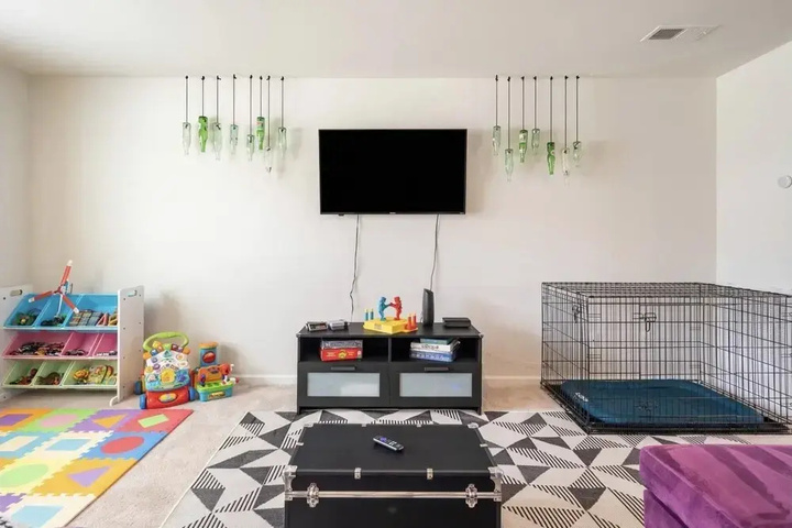 Room 3 of 12