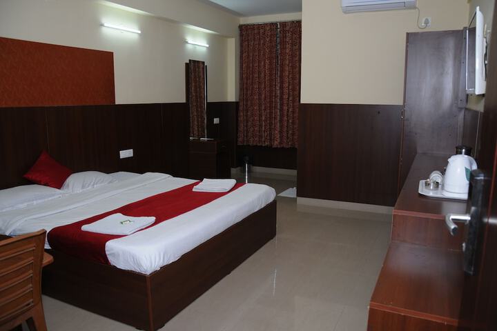 Room 9 of 31