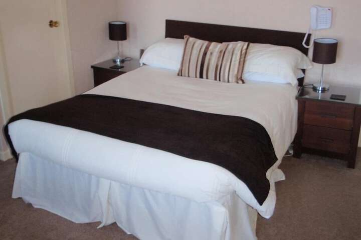 Room 8 of 22