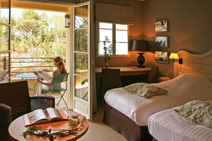 Room 8 of 49