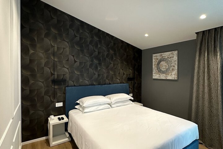 Room 46 of 99