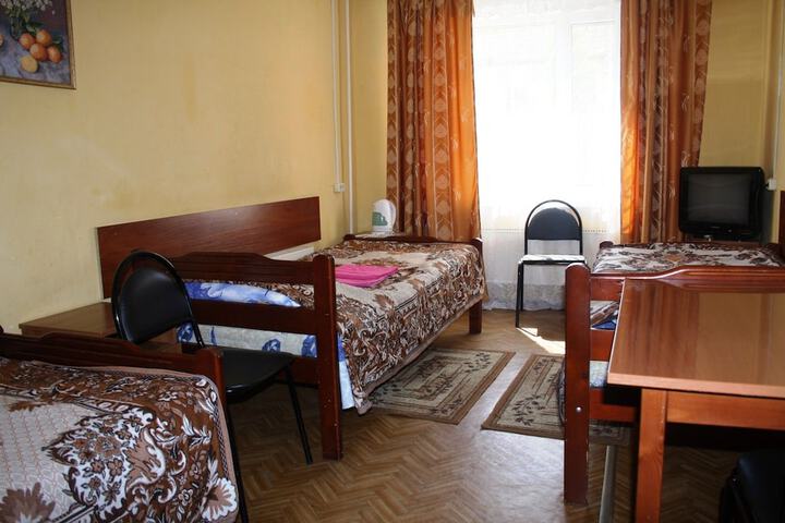 Room 2 of 44