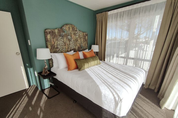 Room 2 of 53