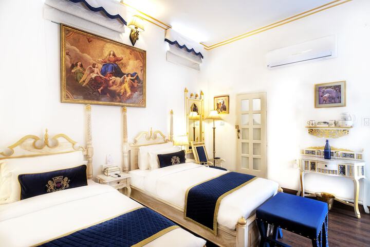 Room 14 of 51