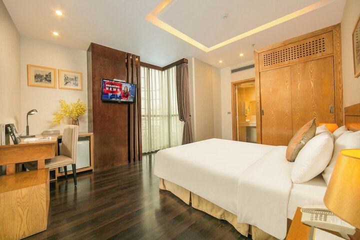 Room 13 of 98