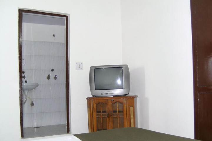 Room 27 of 70