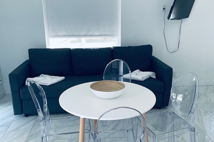 Room 99 of 174