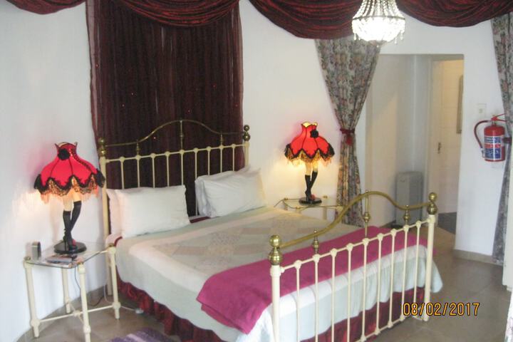 Room 21 of 36