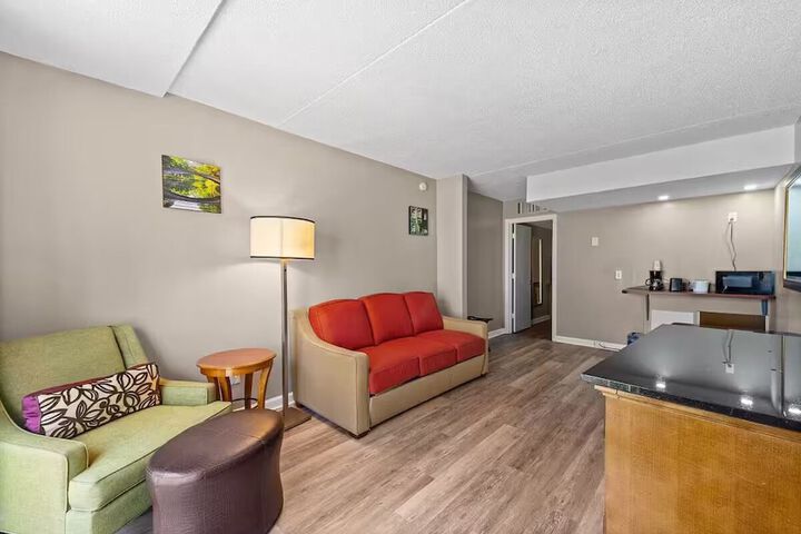 Room 10 of 19