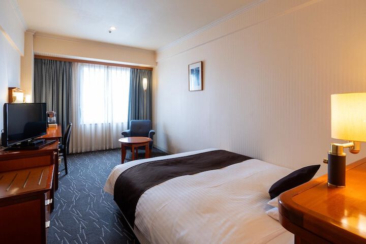Room 28 of 134