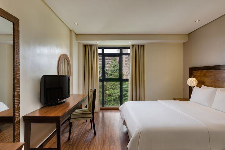 Room 7 of 42