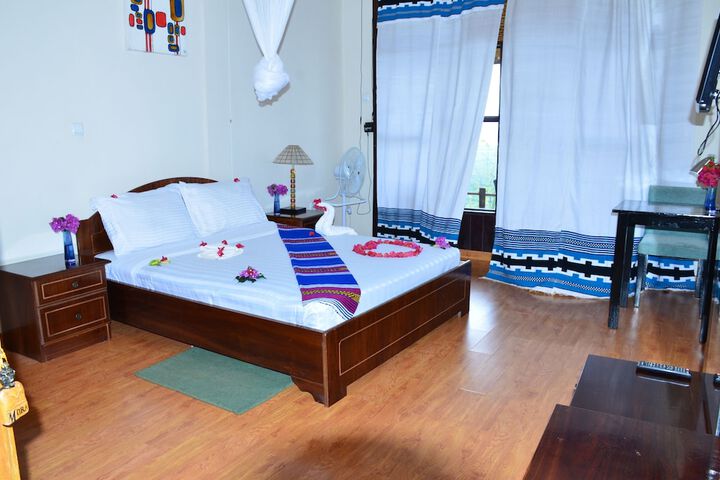 Room 8 of 42