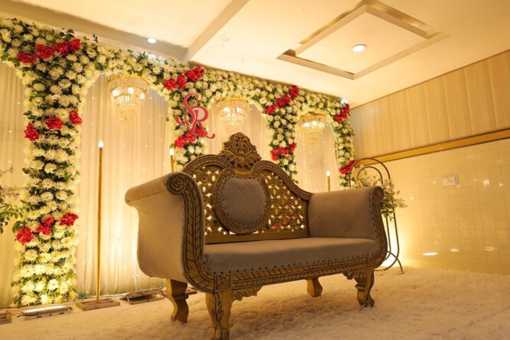 Ballroom/Hall 47 of 52