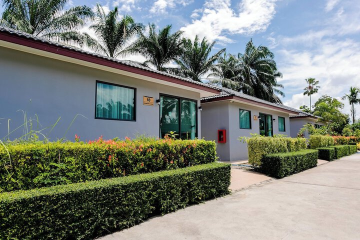 Hotel Exterior 152 of 154