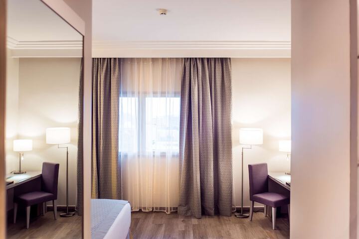 Room 9 of 63