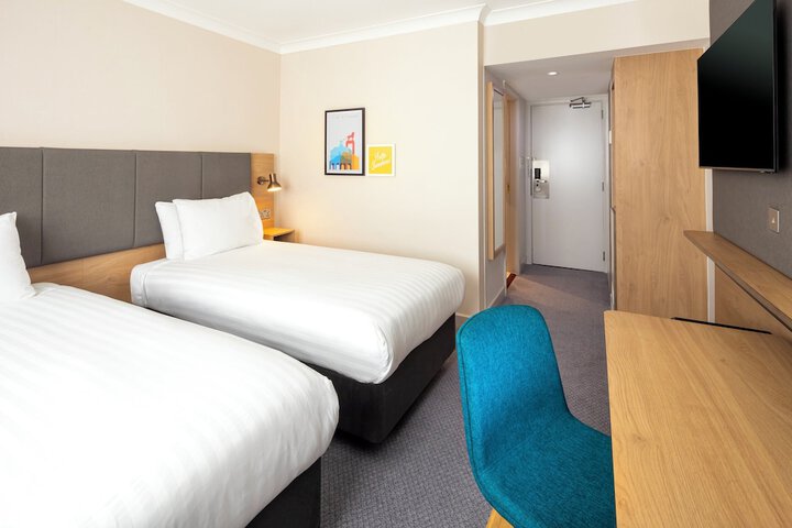 Room 10 of 60