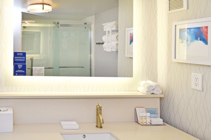 Bathroom shower