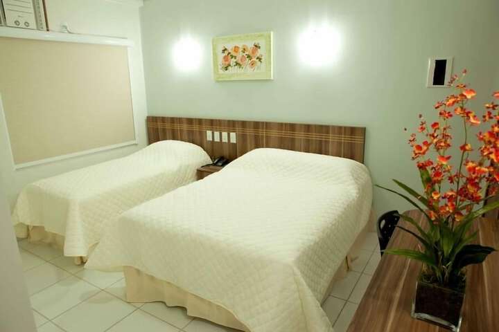 Room 9 of 38