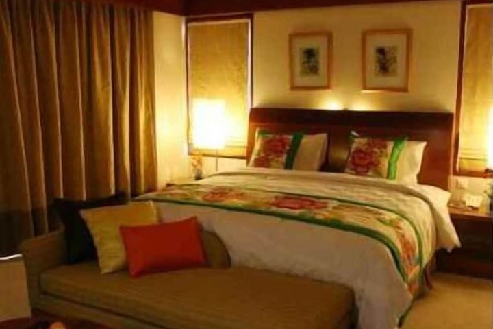 Room 19 of 46