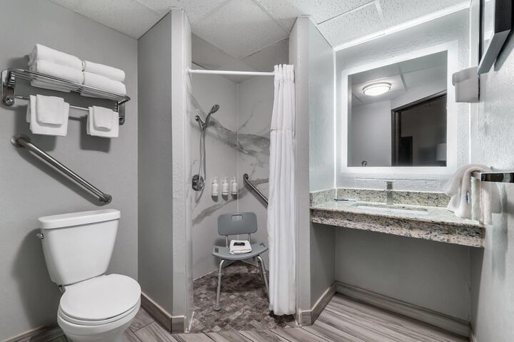 Room 68 of 73