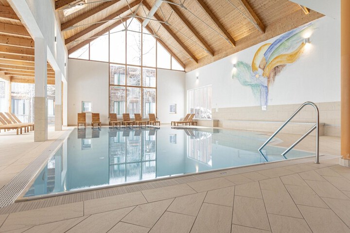 Pool 13 of 40