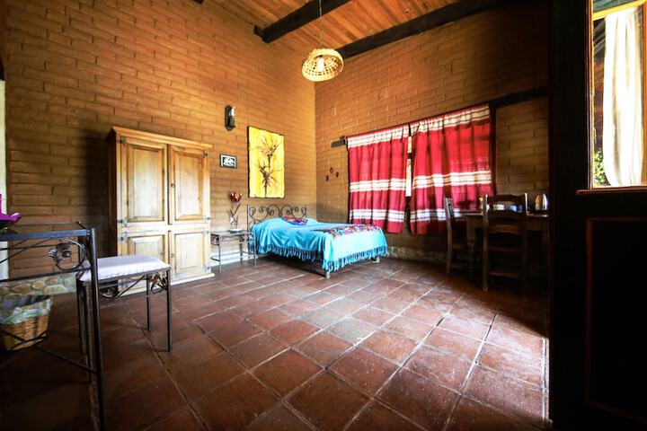 Room 28 of 132