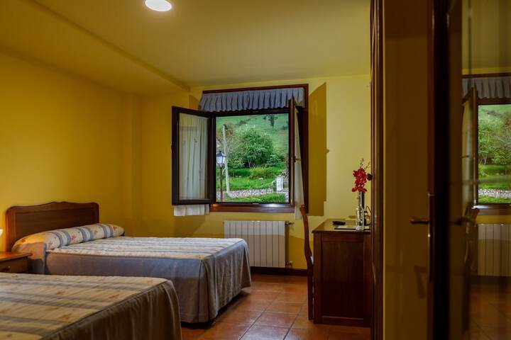 Room 14 of 50