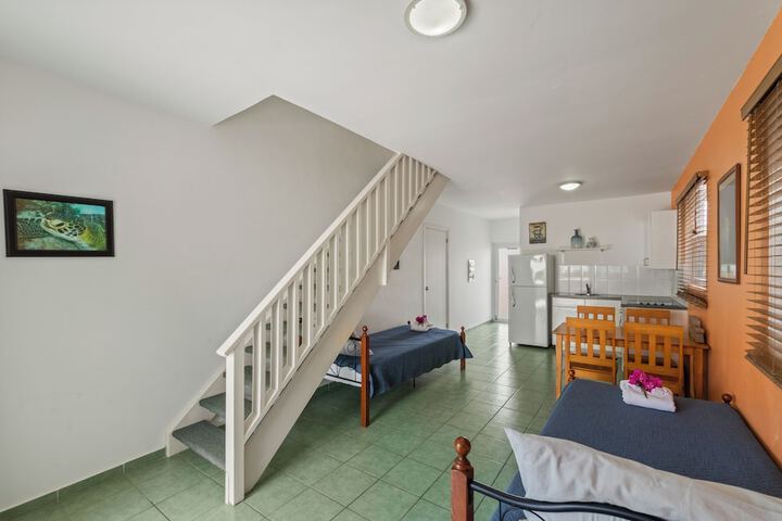 Room 82 of 175