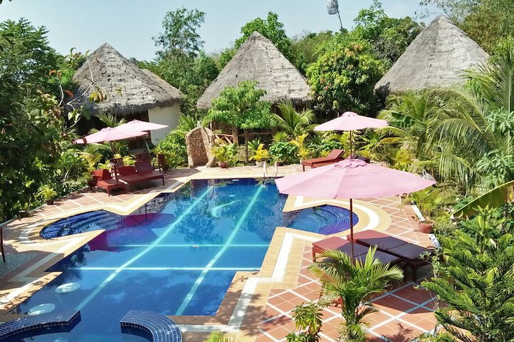 Pools & Facilities