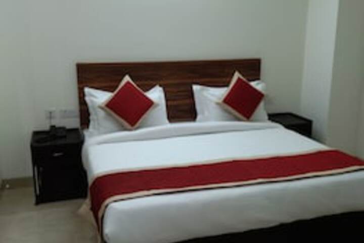 SANVI HOTELS UNITECH CYBER PARK