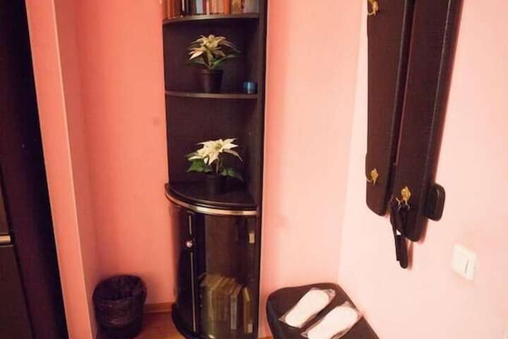 Room 6 of 31