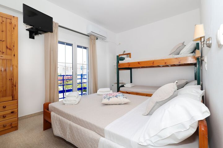 Room 6 of 21