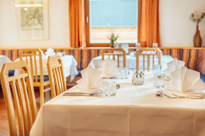 Dining 50 of 65