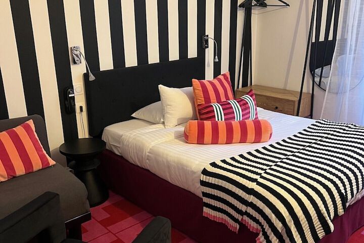 Room 9 of 22