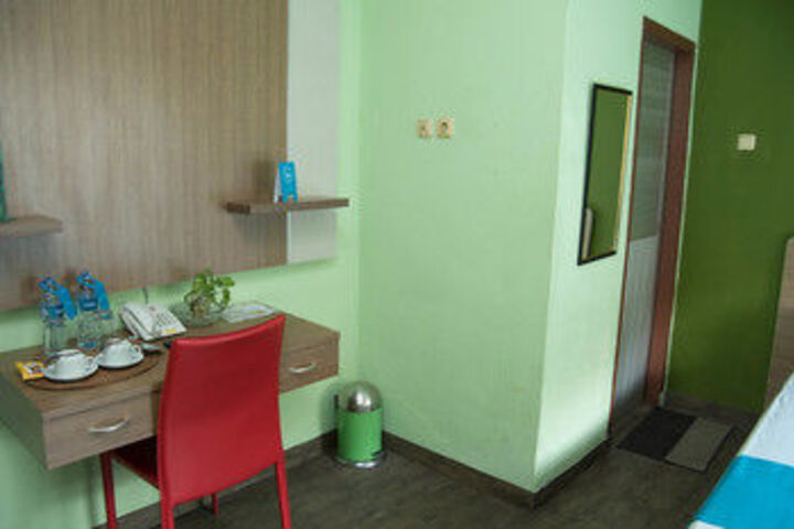 Room 9 of 41